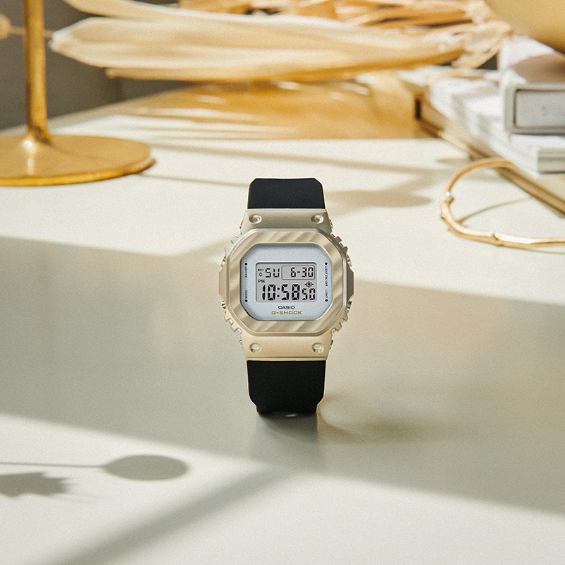 ساعت کاسیو G-SHOCK زنانه مدل GM-S5600BC-1DR